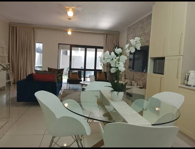 2 BEDROOM TOWNHOUSE FOR SALE IN FOURWAYS